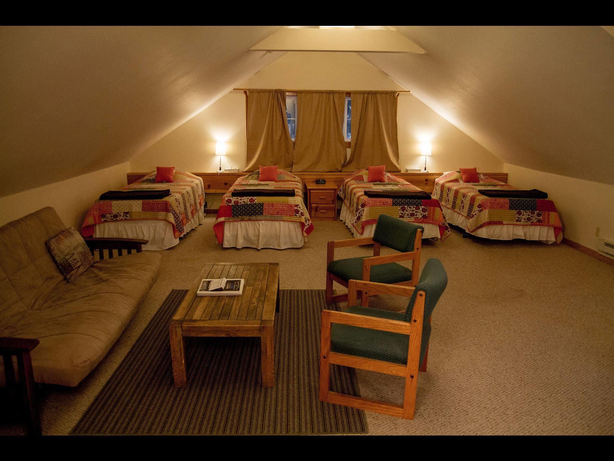 Whittaker'S Motel & Historic Bunkhouse Ashford Dış mekan fotoğraf
