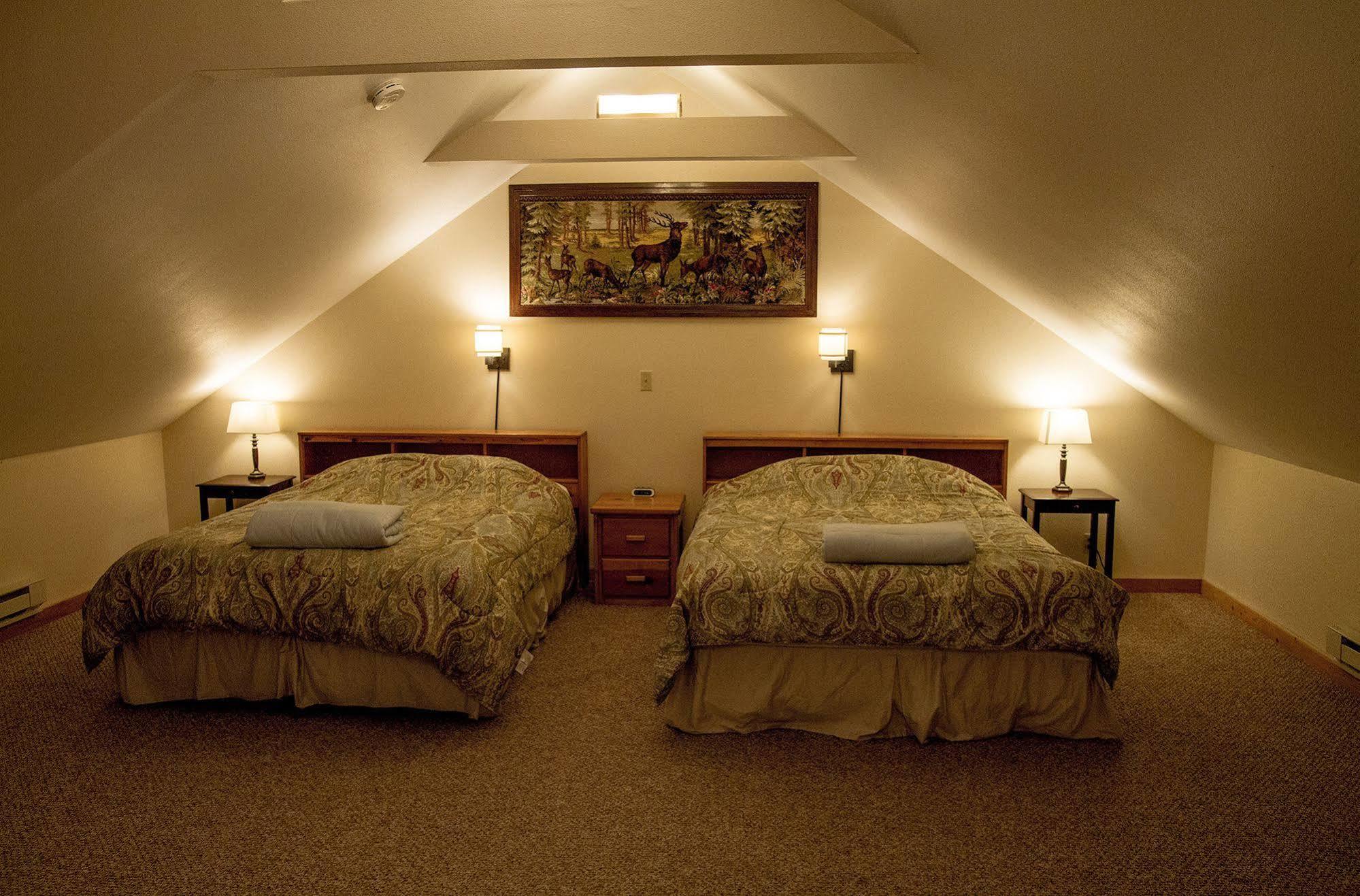 Whittaker'S Motel & Historic Bunkhouse Ashford Dış mekan fotoğraf